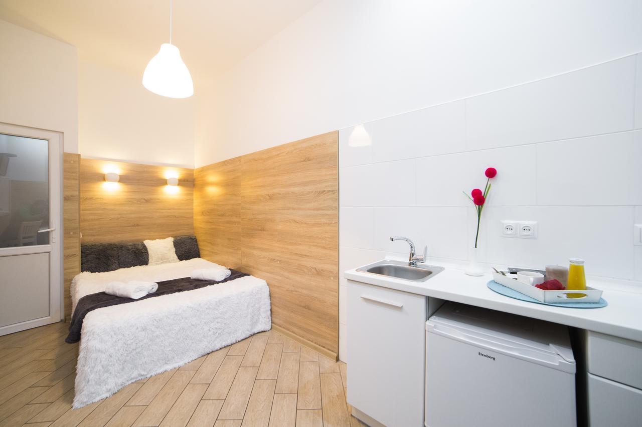 Smart Apartment On Filatova 利沃夫 外观 照片