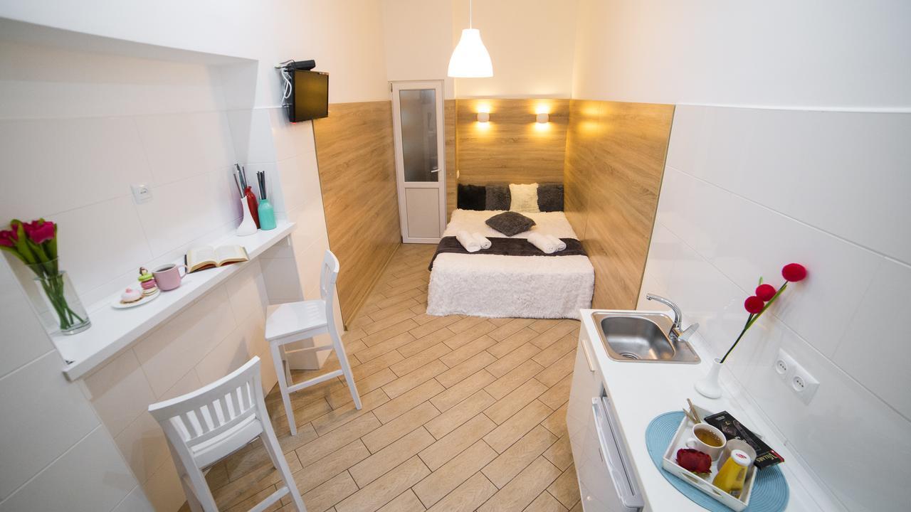Smart Apartment On Filatova 利沃夫 外观 照片
